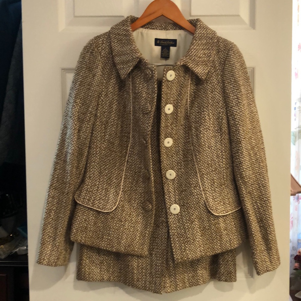 ❤️❤️NWOT Brooks Brothers skirt Suit